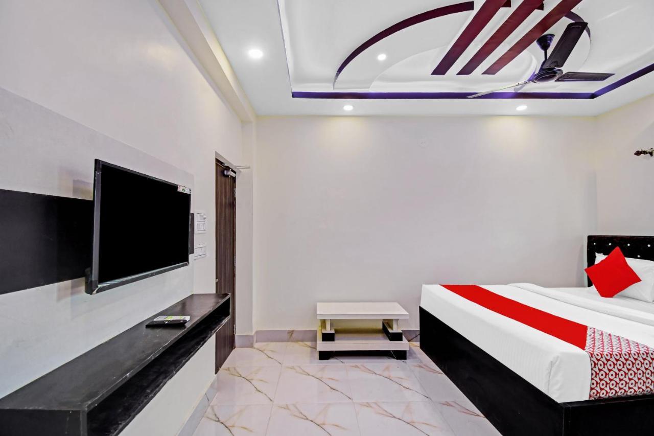 Oyo 86602 Hotel Dream Palace Kalküta Dış mekan fotoğraf
