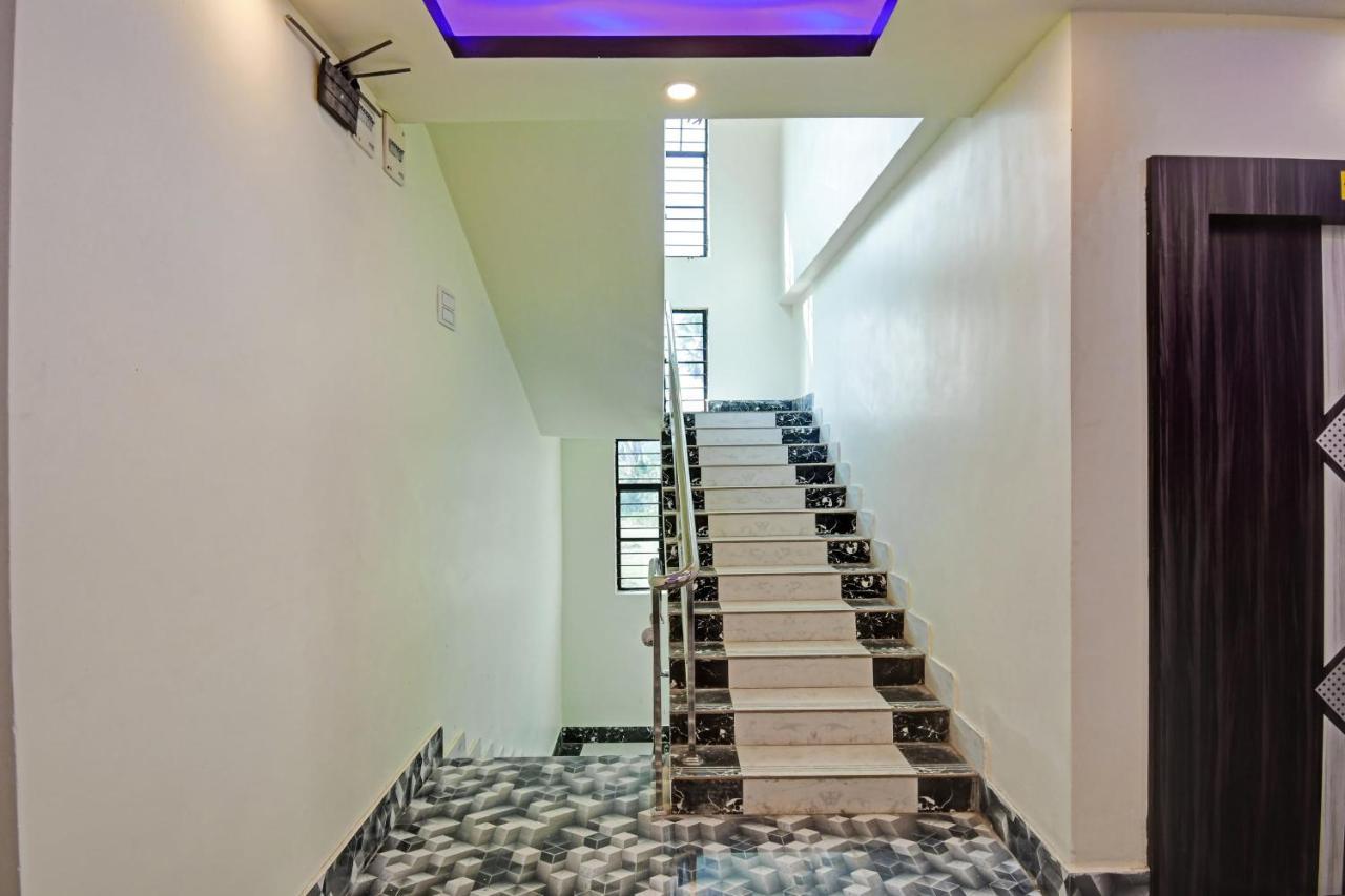 Oyo 86602 Hotel Dream Palace Kalküta Dış mekan fotoğraf